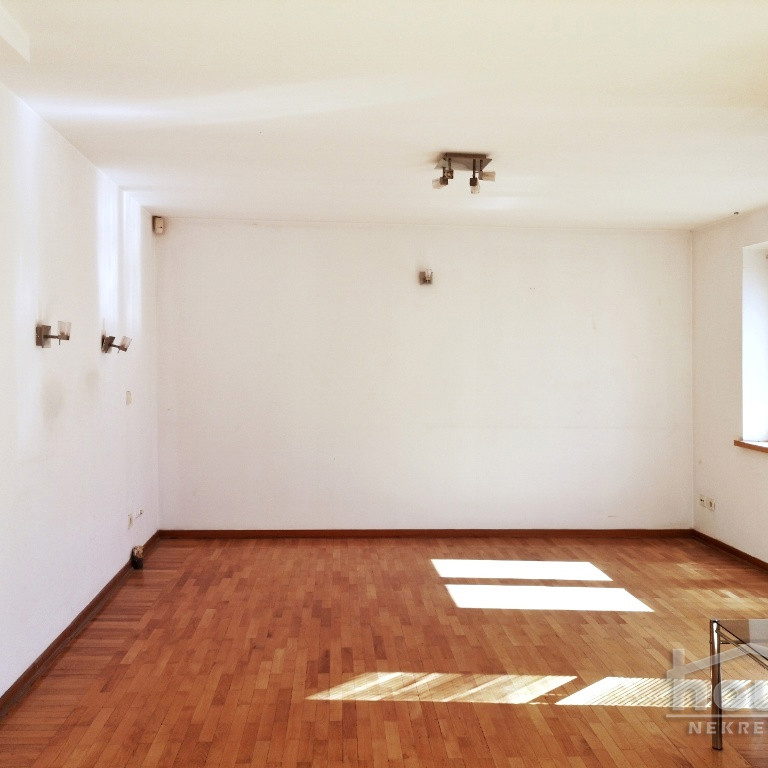 Kuća na prodaju, Tatarsko Brdo, Novi Sad, 449m², 465.000 €