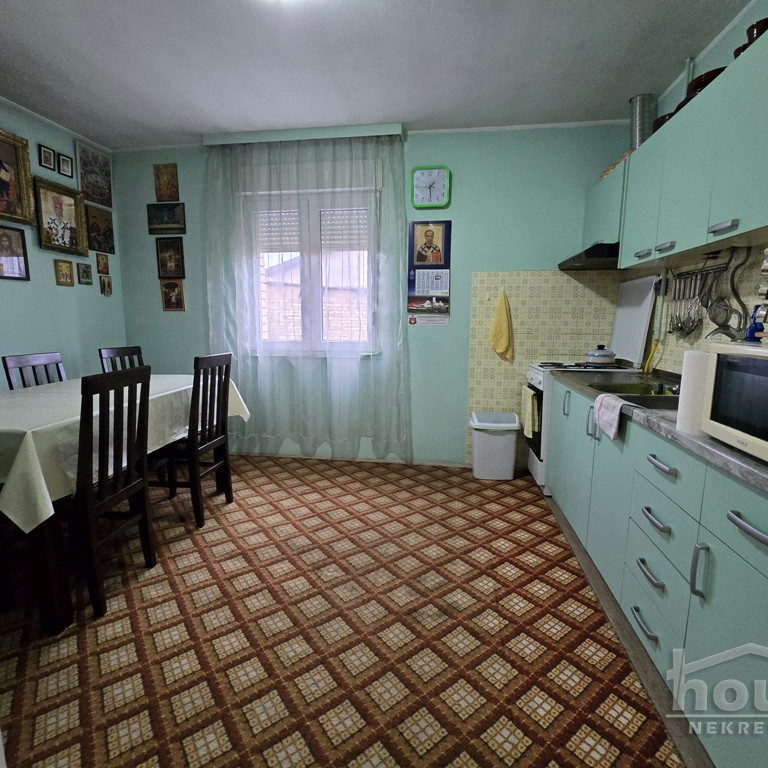 Kuća Prodaja Novi Sad  204 m2