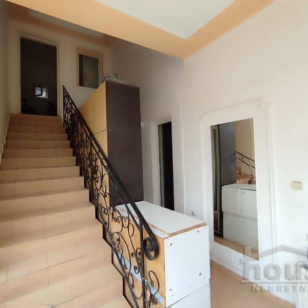 Kuća na prodaju, Donje Sajlovo, Novi Sad, 394m², 1.030.000 €