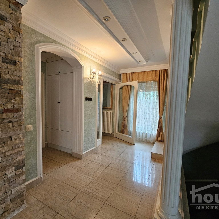Kuća na prodaju, Dudara, Sremski Karlovci, 360m², 2. sprat, 669.500 €