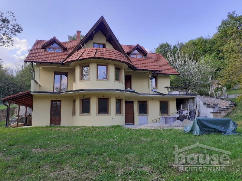 Kuća na prodaju, Sremska Kamenica, Novi Sad, 436m², 329.600 €