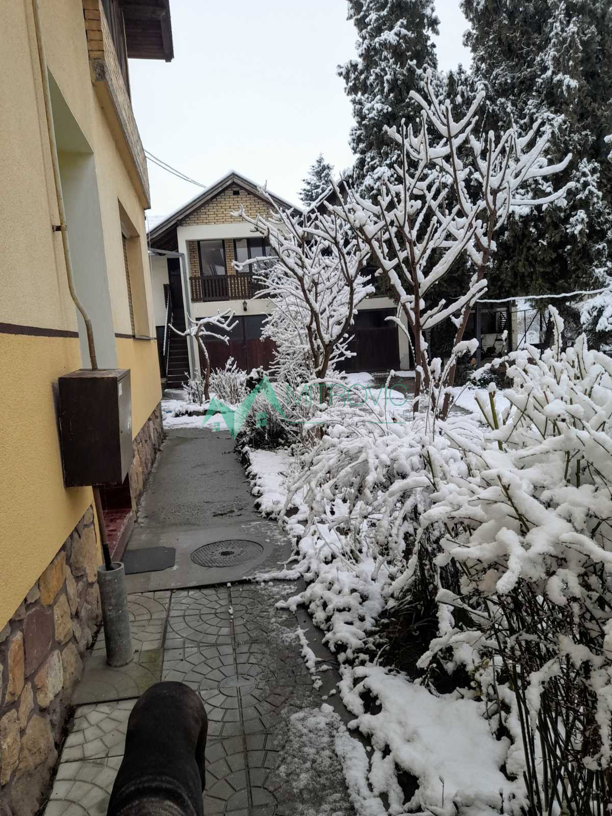 kuce-futog-3000227-xqlot Kuća na prodaju, Futog, Novi Sad, 330m², 339.900 €