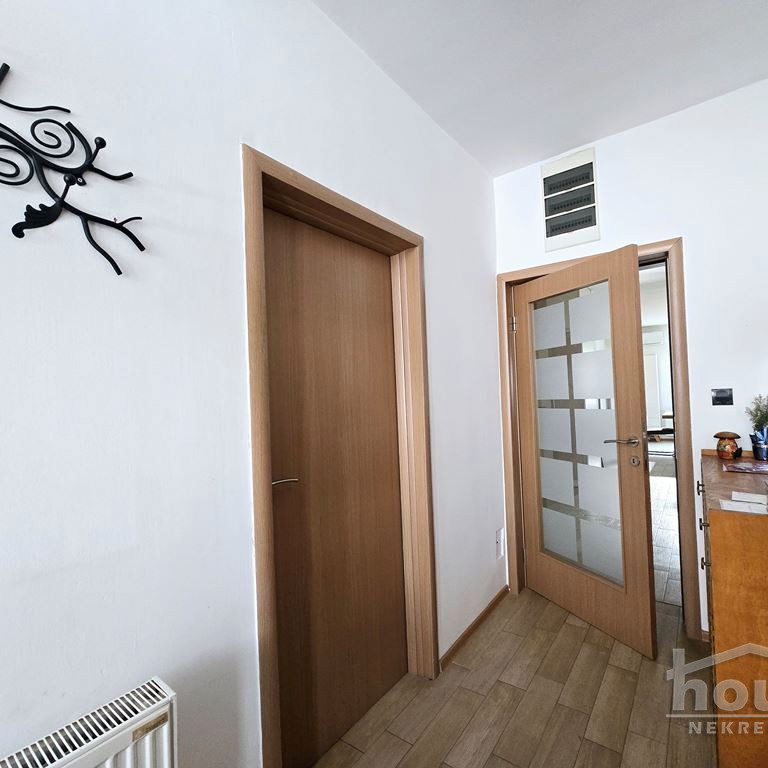 Kuća na prodaju, Futog, Novi Sad, 255m², Prizemlje, 430.000 €