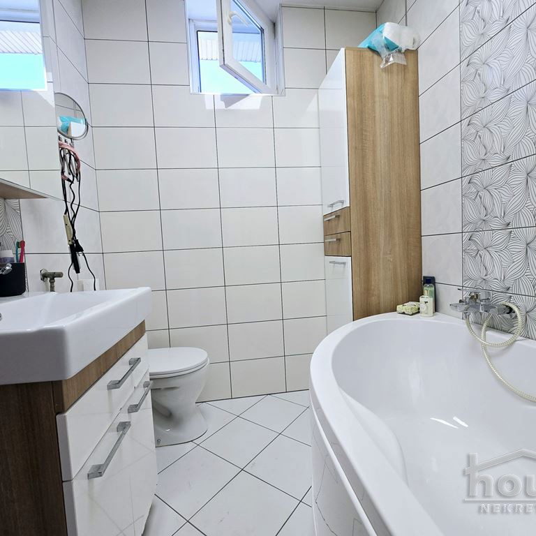 Kuća na prodaju, Futog, Novi Sad, 255m², Prizemlje, 430.000 €