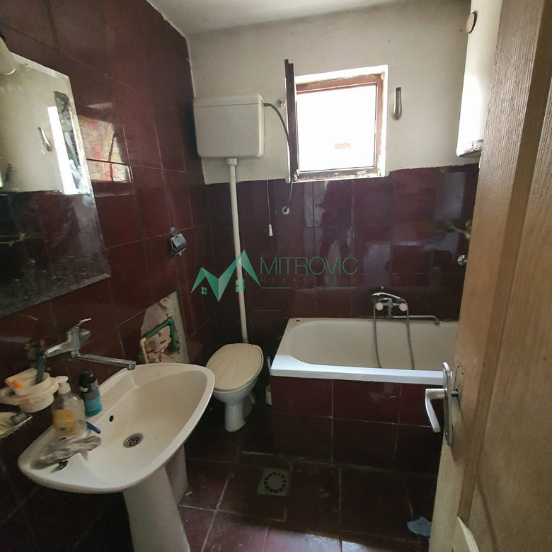 Kuća na prodaju, Kać, Novi Sad, 161m², 111.240 €