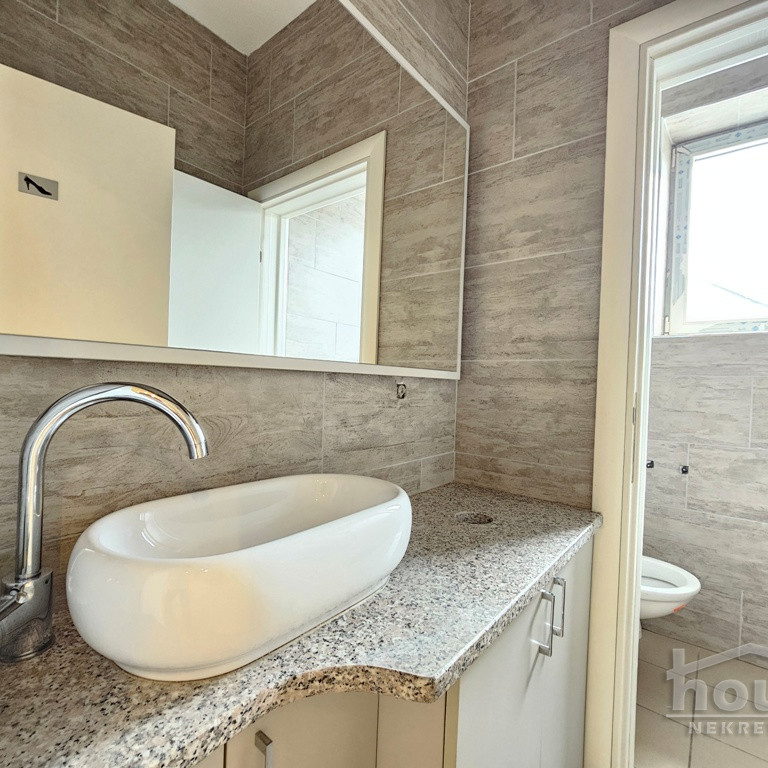 Kuća Prodaja Novi Sad  970 m2