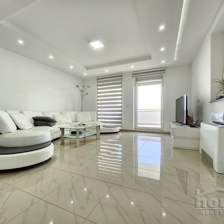 Kuća na prodaju, Lipov Gaj, Novi Sad, 970m², 950.000 €