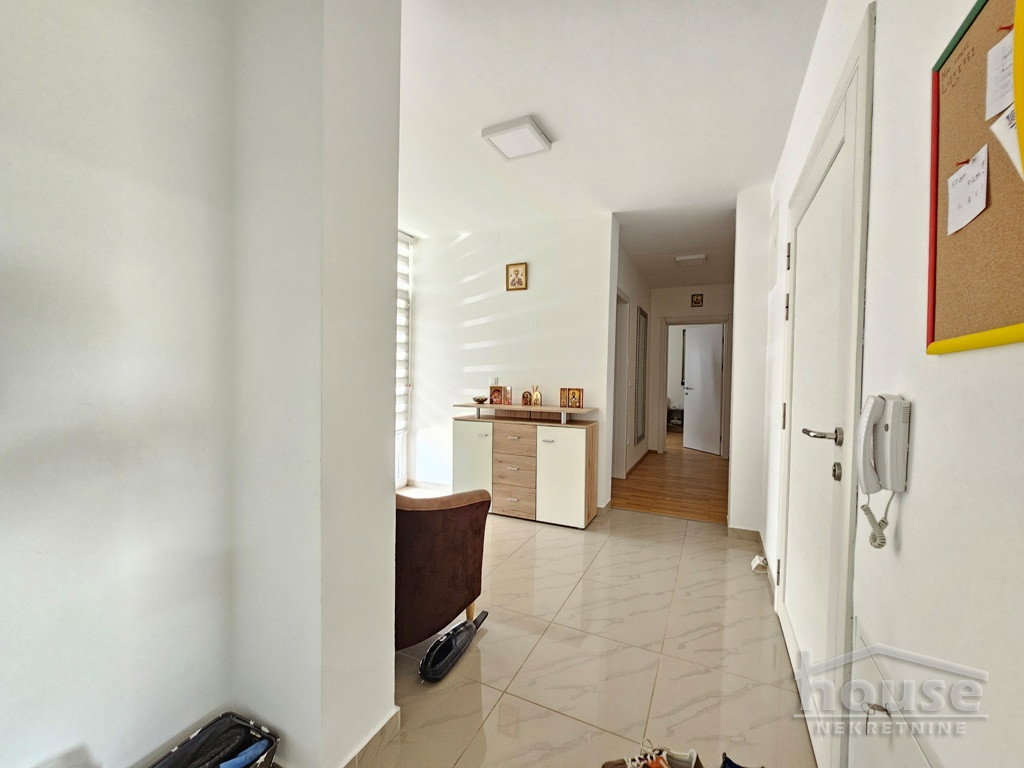 kuce-lipov-gaj-3046192-o381k Kuća na prodaju, Lipov Gaj, Novi Sad, 970m², 950.000 €