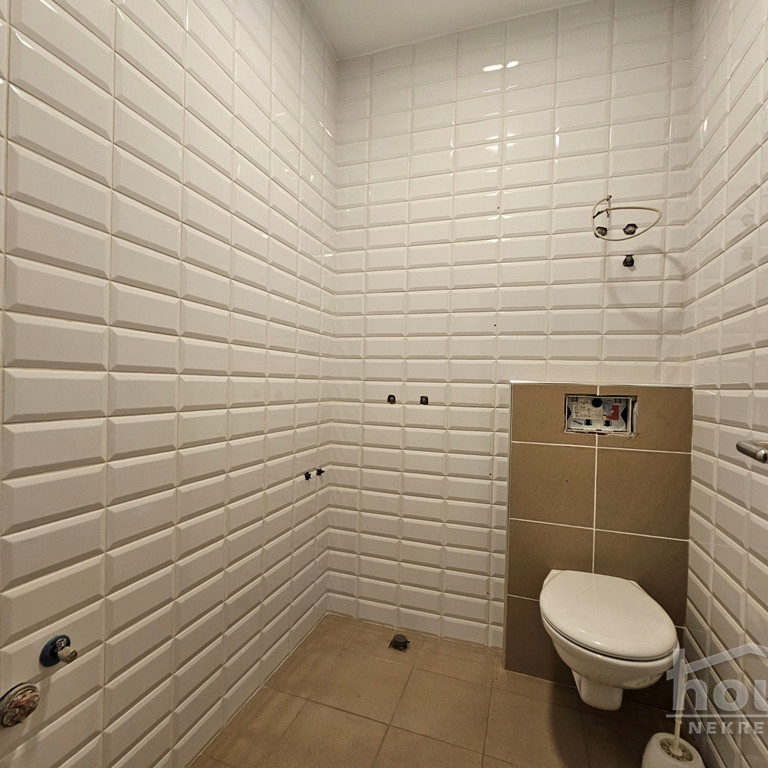 Kuća na prodaju, Lipov Gaj, Novi Sad, 970m², 950.000 €