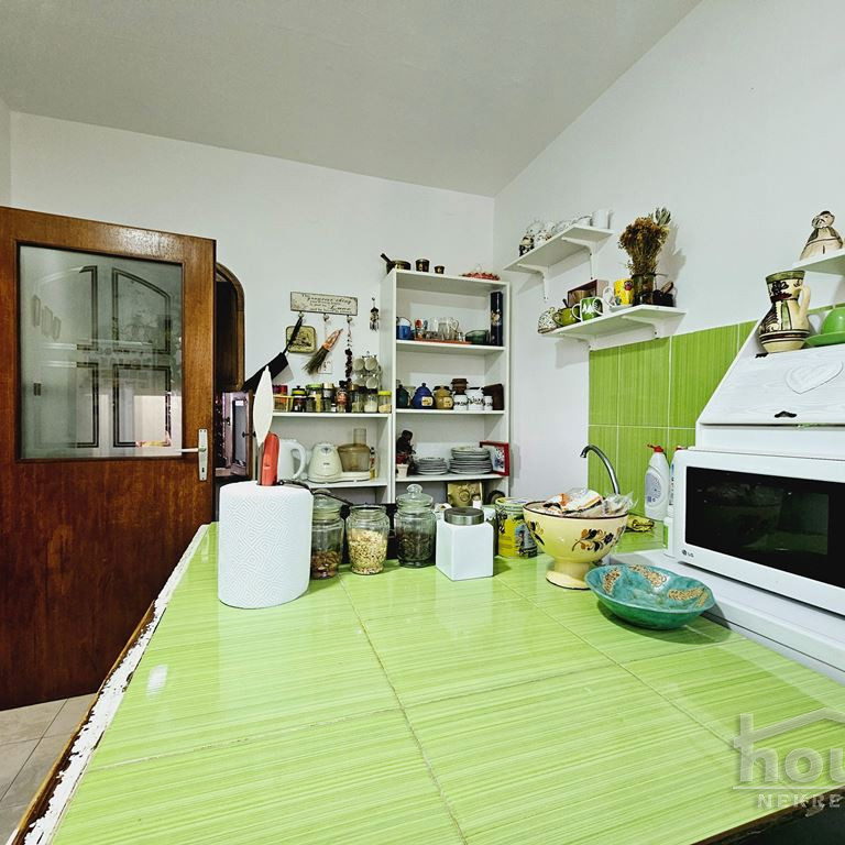 Kuća na prodaju, Petrovaradin, Novi Sad, 264m², 290.000 €