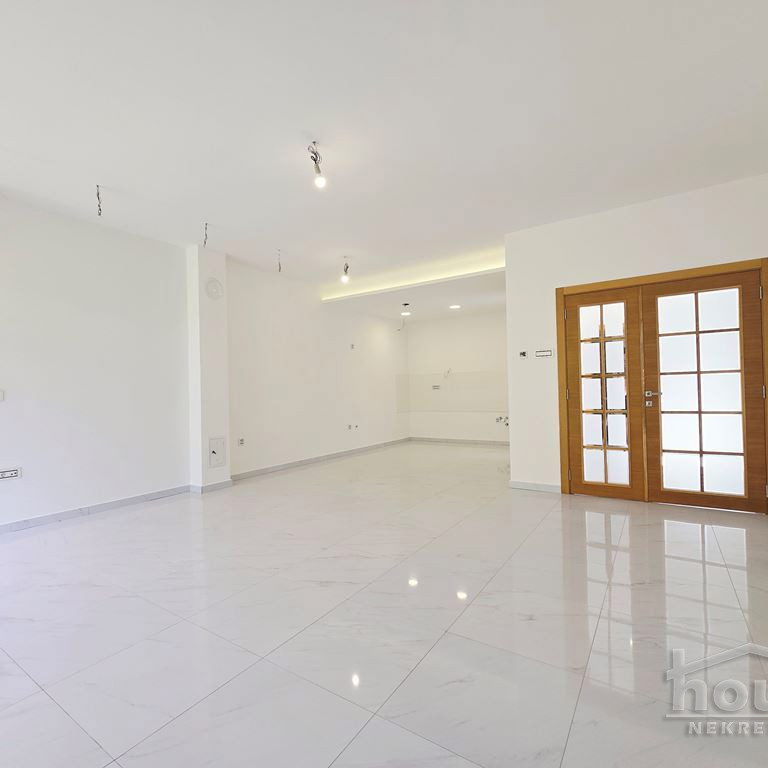 Kuća Prodaja Novi Sad  181 m2