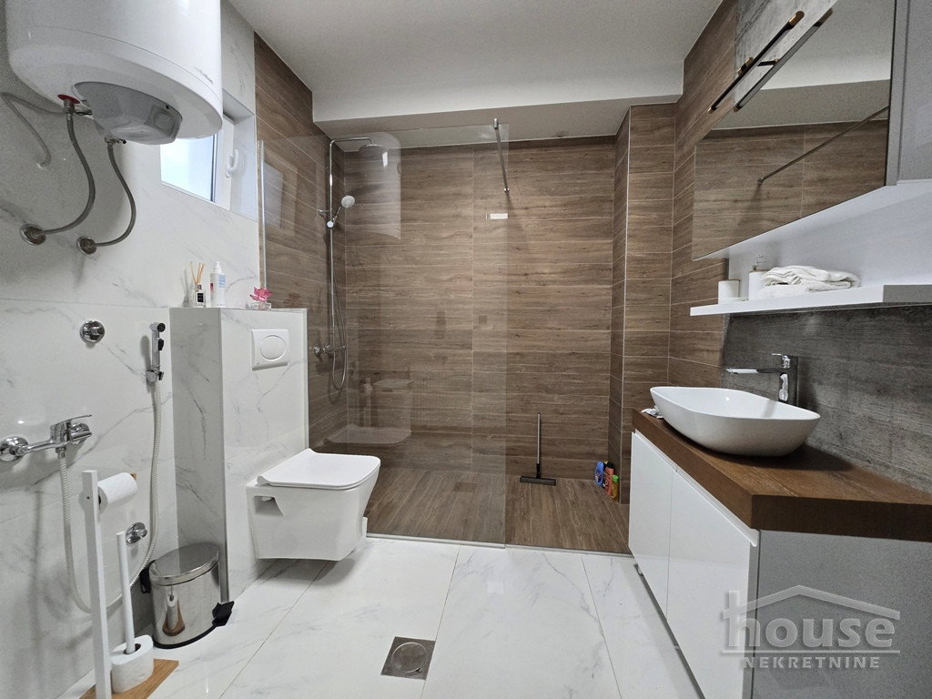 Kuća na prodaju, Salajka, Novi Sad, 266m², 350.000 €