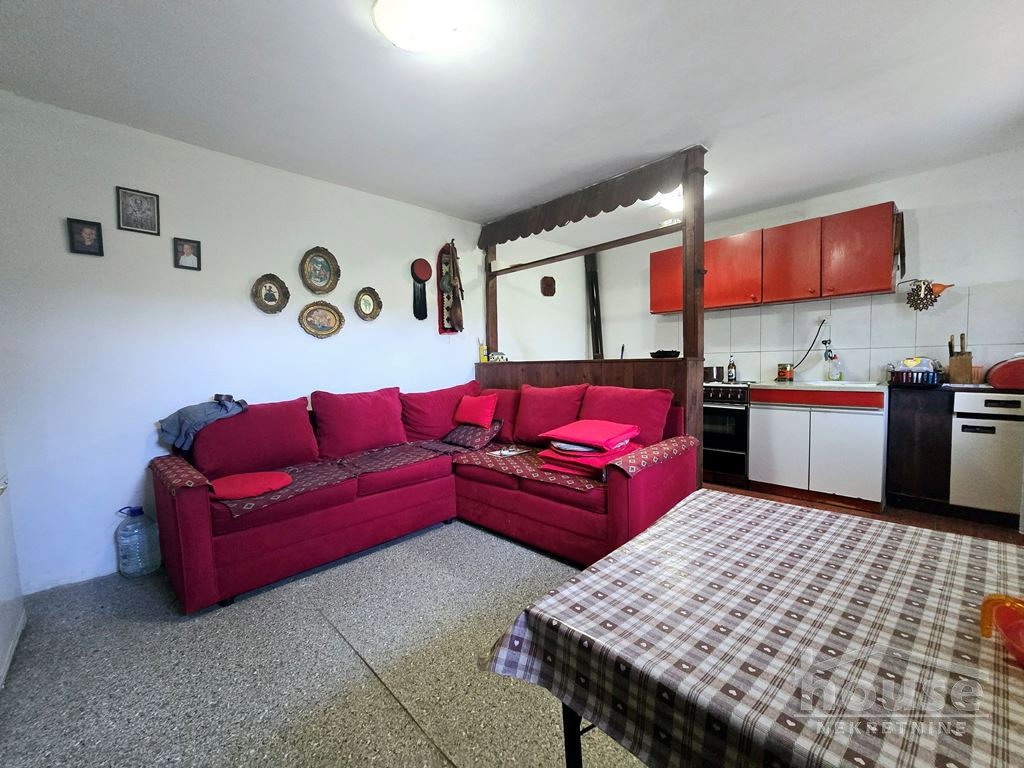 kuce-sremska-kamenica-3046496-6sr72 Kuća na prodaju, Sremska Kamenica, Novi Sad, 64m², 2. sprat, 145.000 €