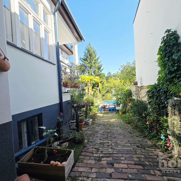 Kuća Prodaja Novi Sad  200 m2