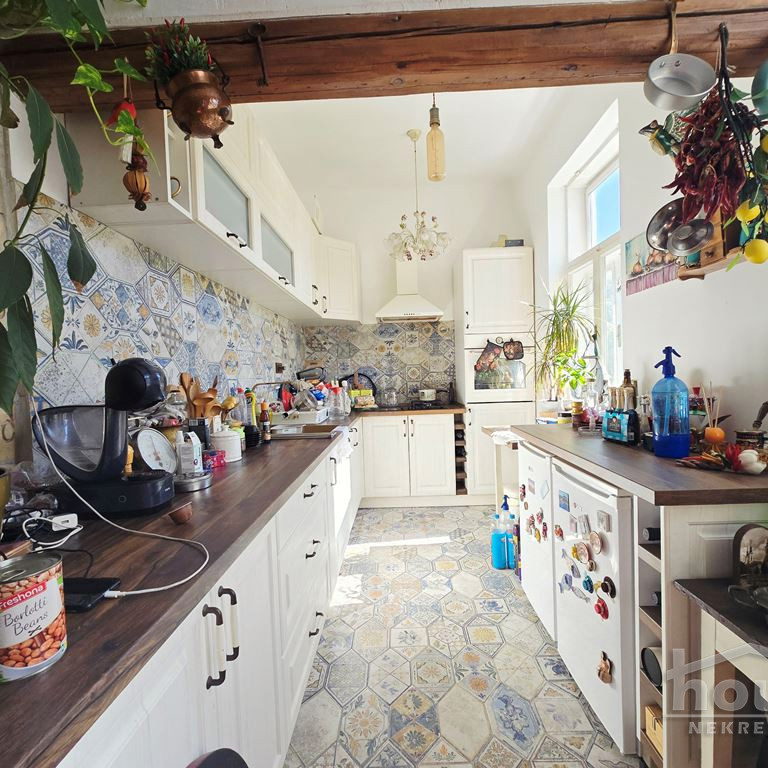 Kuća na prodaju, Sremski Karlovci, 200m², 800.000 €