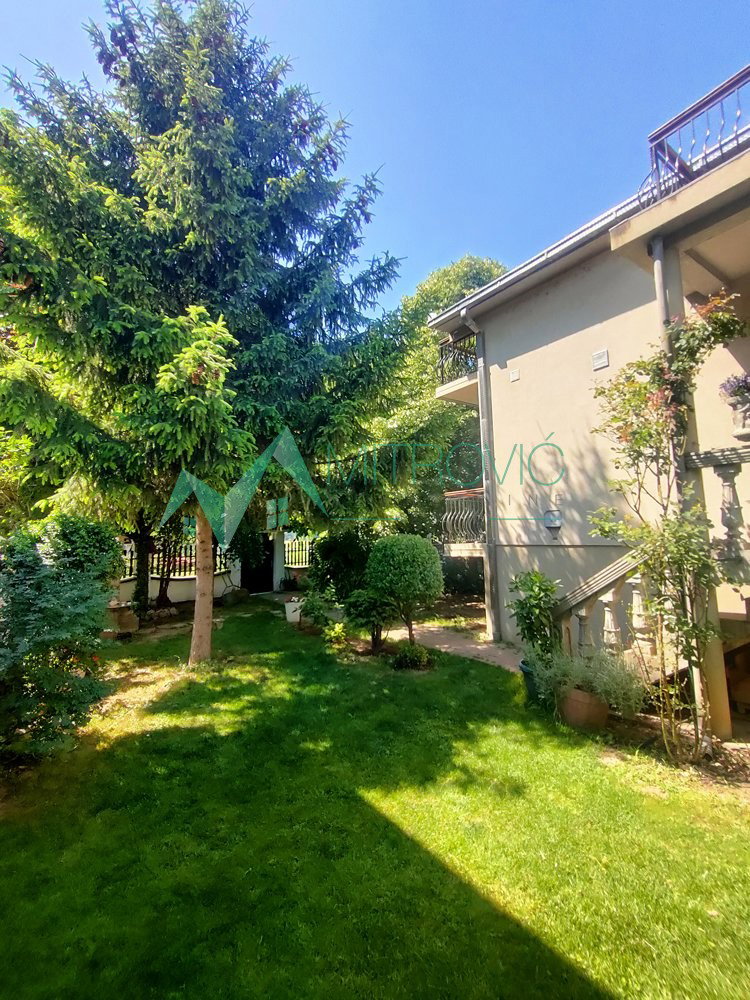 Kuća na prodaju, Stari Banovci, Stara Pazova, 260m², 360.500 €