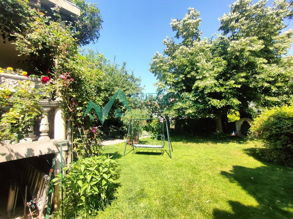 Kuća na prodaju, Stari Banovci, Stara Pazova, 260m², 360.500 €