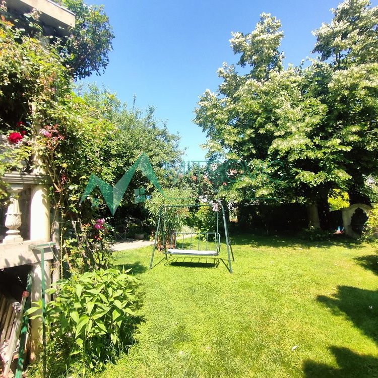 Kuća na prodaju, Stari Banovci, Stara Pazova, 260m², 360.500 €