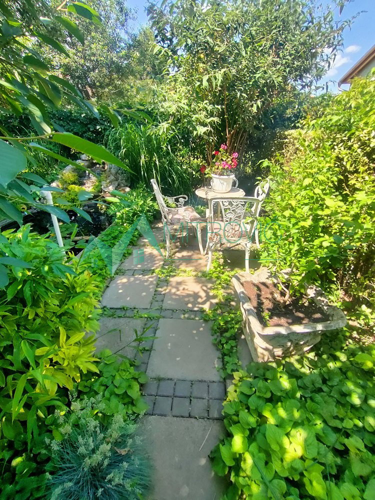 Kuća na prodaju, Stari Banovci, Stara Pazova, 260m², 360.500 €