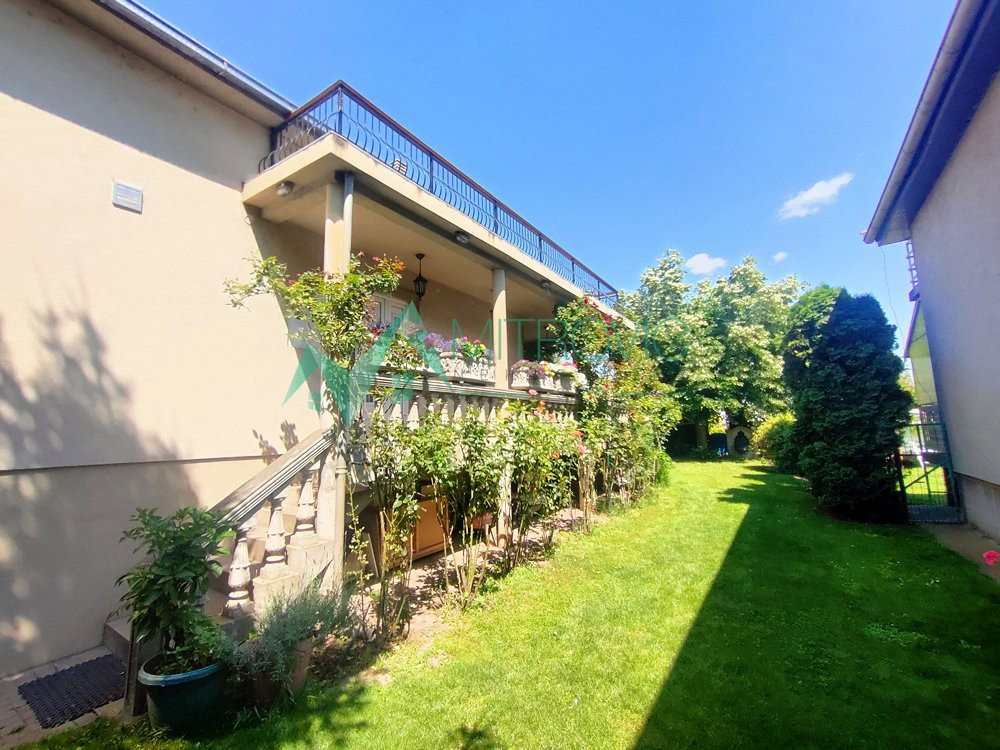 Kuća na prodaju, Stari Banovci, Stara Pazova, 260m², 360.500 €