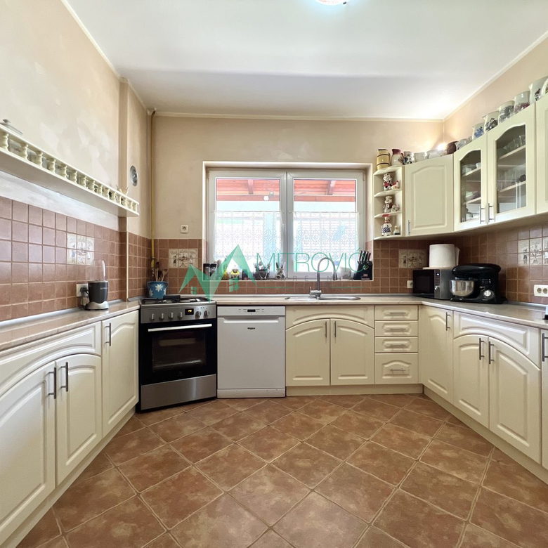 Kuća na prodaju, Stepanovićevo, Novi Sad, 221m², 249.000 €