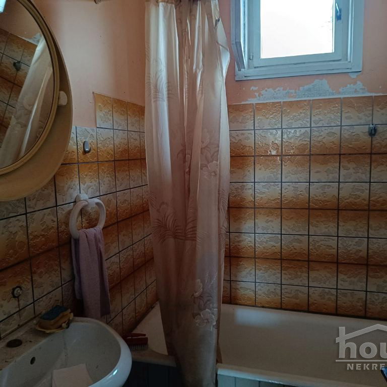 Kuća Prodaja Novi Sad  220 m2