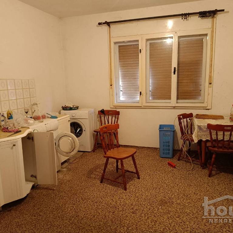 Kuća Prodaja Novi Sad  220 m2