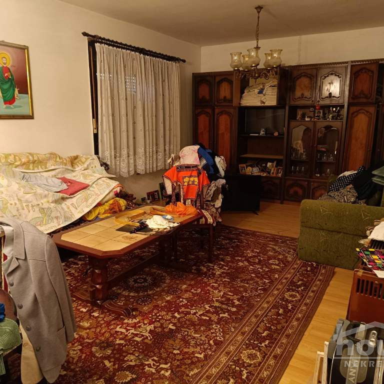 Kuća Prodaja Novi Sad  220 m2