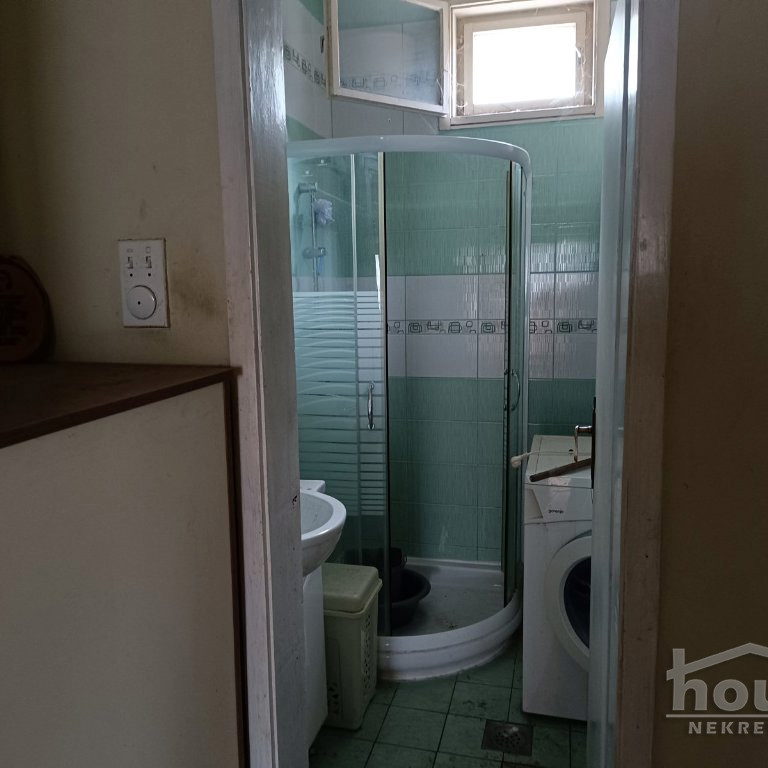 Kuća Prodaja Novi Sad  220 m2