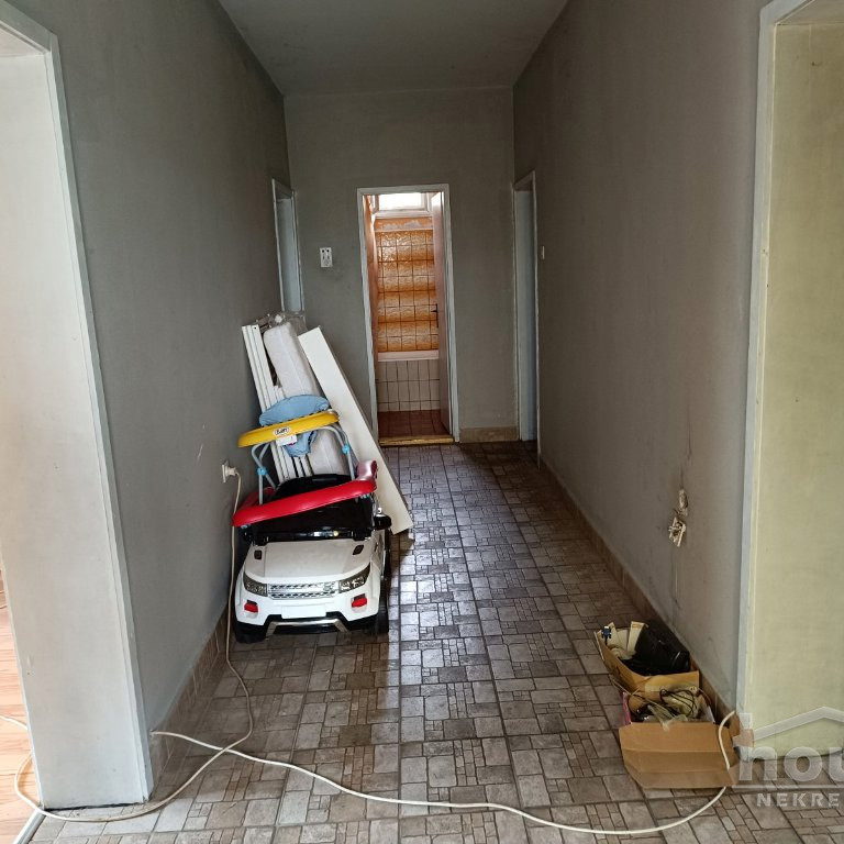Kuća na prodaju, Stražilovo, Sremski Karlovci, 220m², 255.000 €