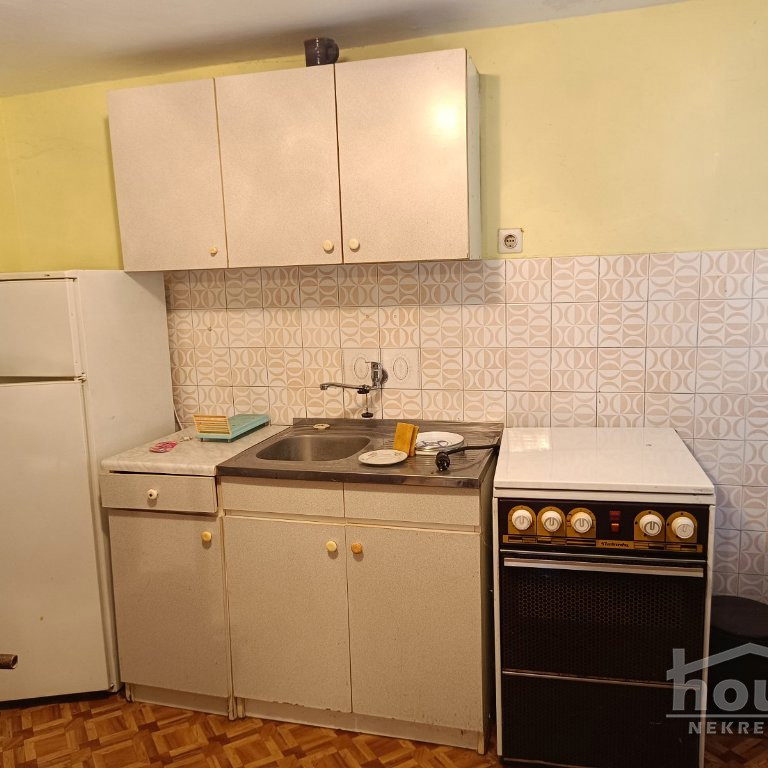 Kuća na prodaju, Stražilovo, Sremski Karlovci, 220m², 255.000 €