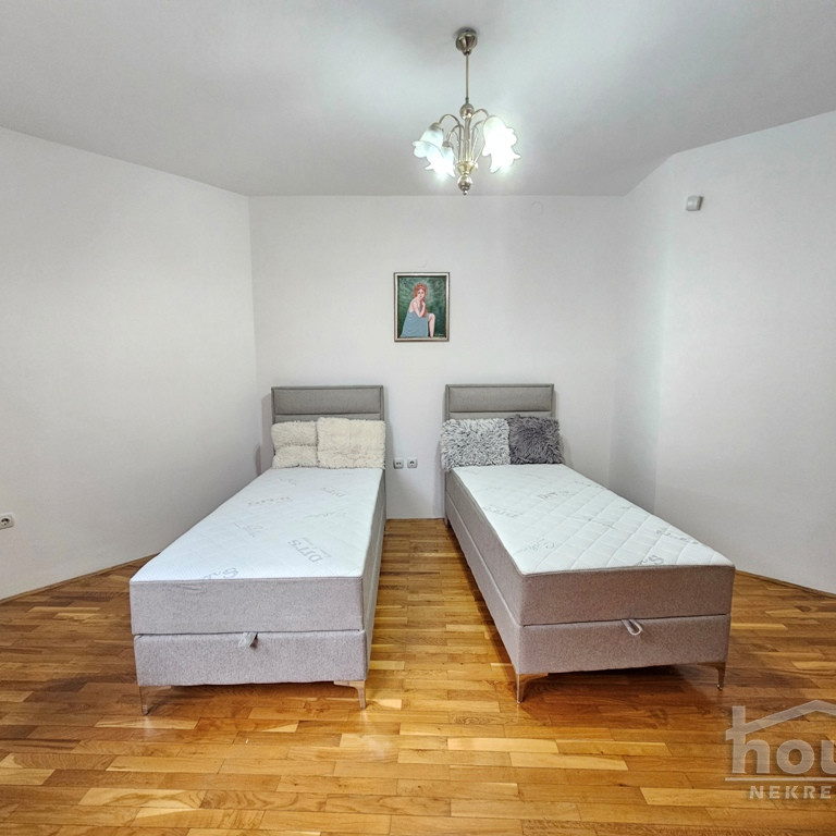Kuća na prodaju, Tatarsko Brdo, Novi Sad, 338m², 1. sprat, 700.000 €