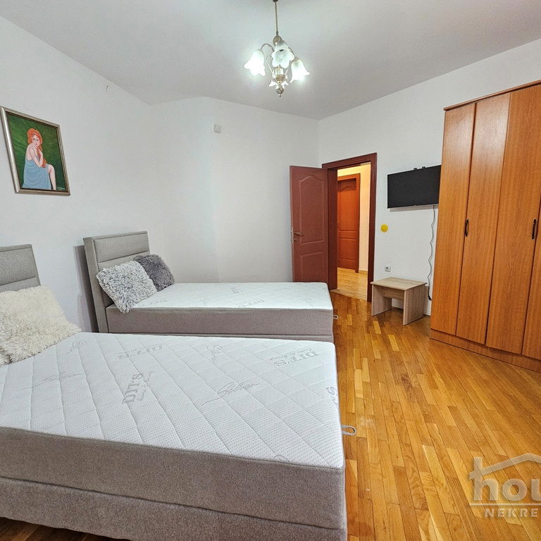 Kuća na prodaju, Tatarsko Brdo, Novi Sad, 338m², 1. sprat, 700.000 €