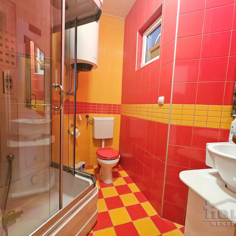 Kuća na prodaju, Tatarsko Brdo, Novi Sad, 338m², 1. sprat, 700.000 €