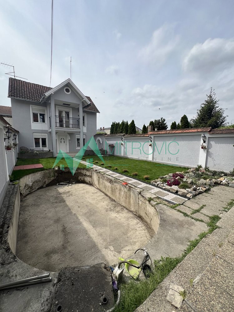 Kuća Prodaja Novi Sad  435 m2