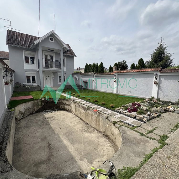 Kuća Prodaja Novi Sad  435 m2