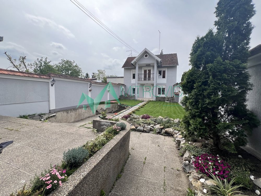 Kuća Prodaja Novi Sad  435 m2