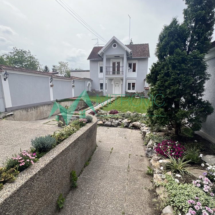 Kuća Prodaja Novi Sad  435 m2
