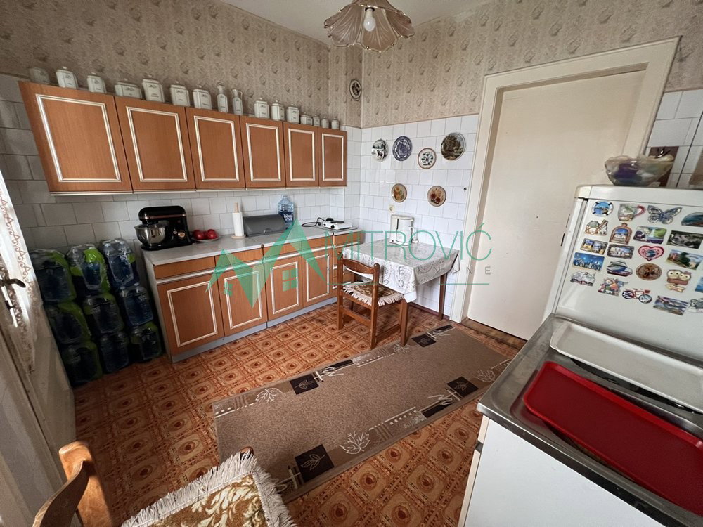 Kuća Prodaja Novi Sad  234 m2