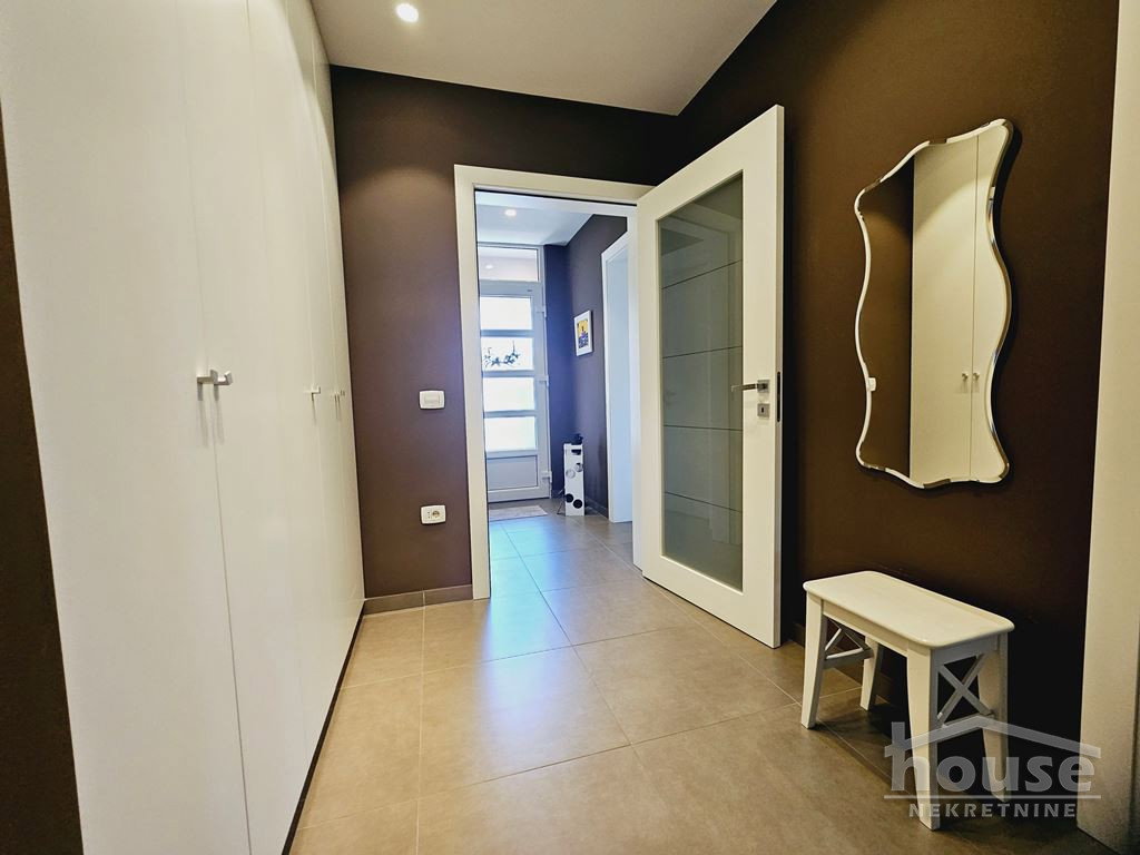 Kuća Prodaja Novi Sad  333 m2