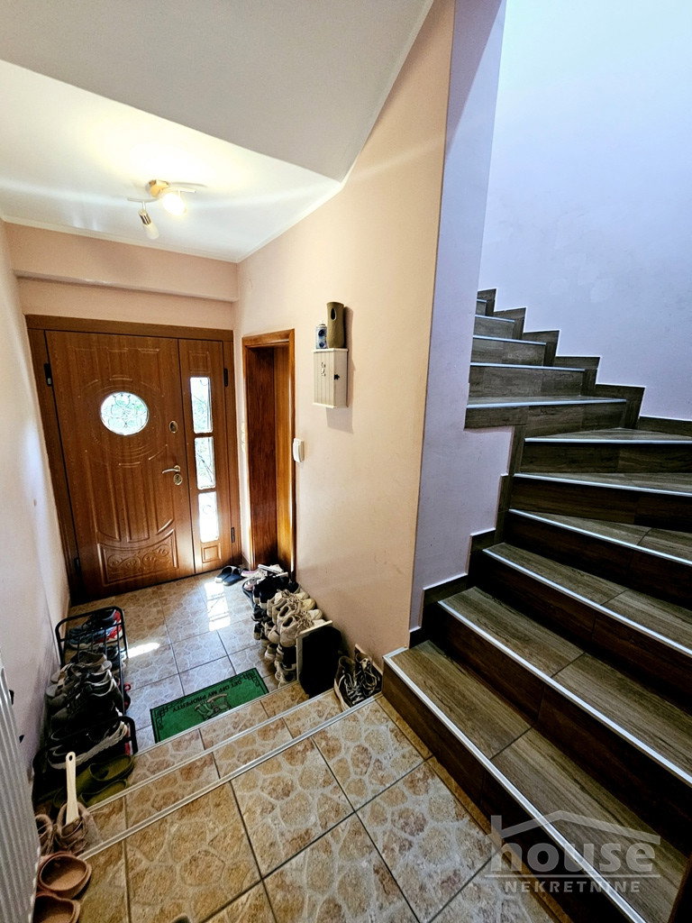 kuce-veterenik-3046669-cfyg9 Kuća na prodaju, Veternik, Novi Sad, 270m², 364.000 €
