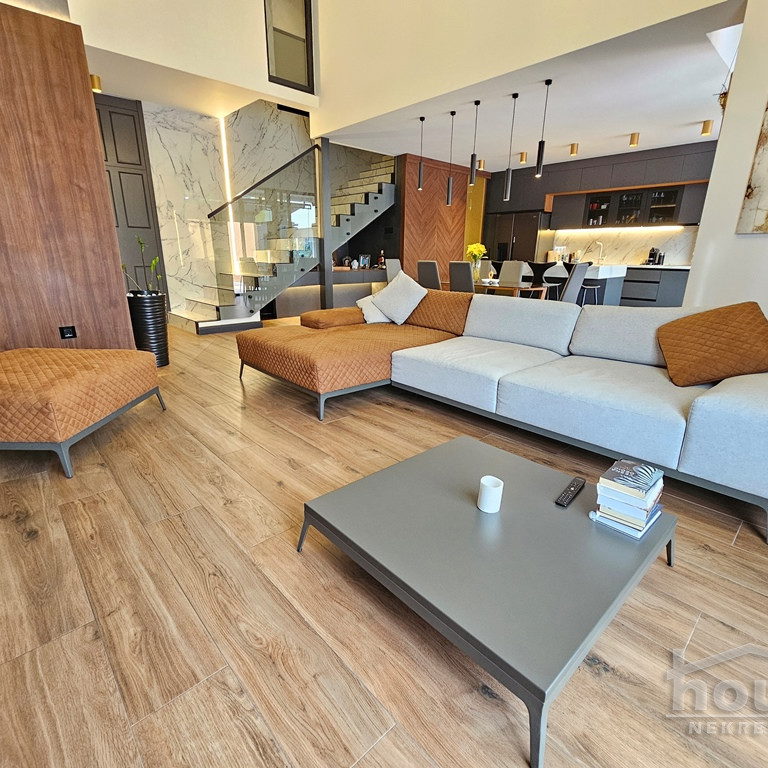 Kuća na prodaju, Veternička Rampa, Novi Sad, 236m², 720.000 €
