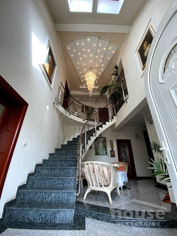 kuce-veterniCki-breg-3045698-o7aju Kuća na prodaju, Veternička Rampa, Novi Sad, 304m², 721.000 €
