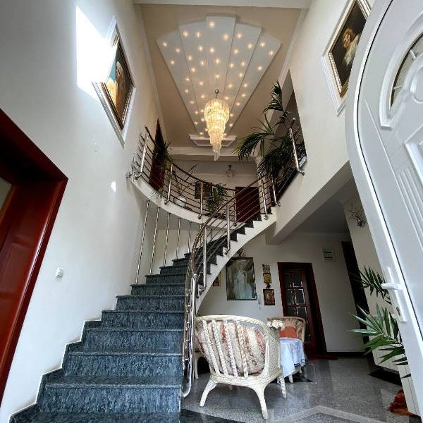 Kuća na prodaju, Veternička Rampa, Novi Sad, 304m², 721.000 €