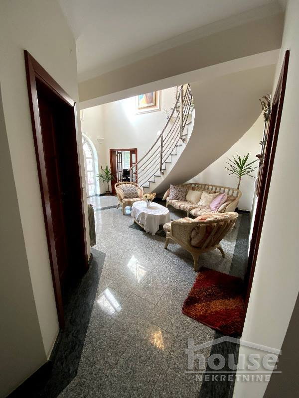 kuce-veterniCki-breg-3045698-wgmct Kuća na prodaju, Veternička Rampa, Novi Sad, 304m², 721.000 €