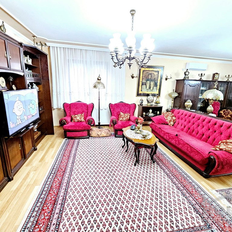 Kuća Prodaja Novi Sad  463 m2
