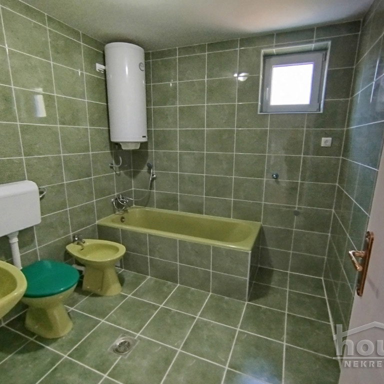 Kuća na prodaju, Vojinovo, Novi Sad, 220m², 319.300 €