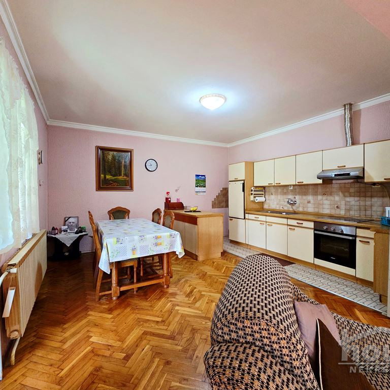 Kuća na prodaju, Zmajevo, Vrbas, 255m², 150.000 €