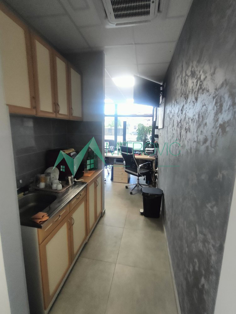 Lokal Prodaja Novi Sad  171 m2