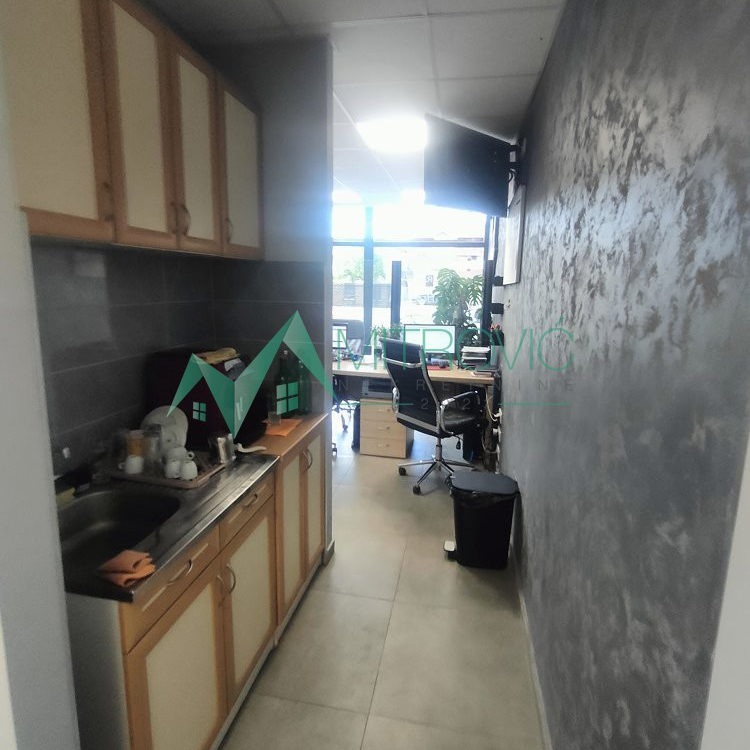Lokal Prodaja Novi Sad  171 m2